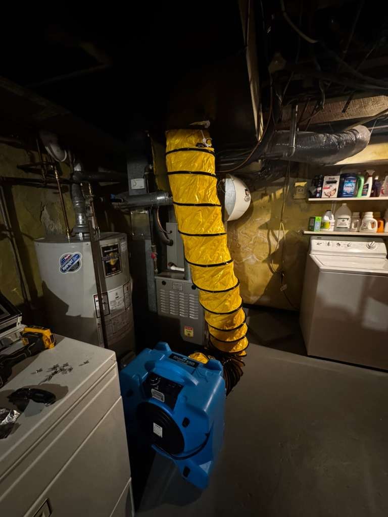 Negative-pressure equipment connected at the furnace